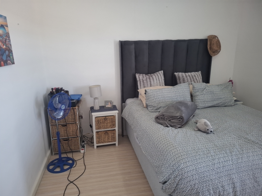 To Let 2 Bedroom Property for Rent in Beachfront Western Cape